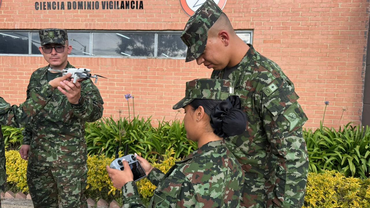 ESCOM - Escuela de Comunicaciones